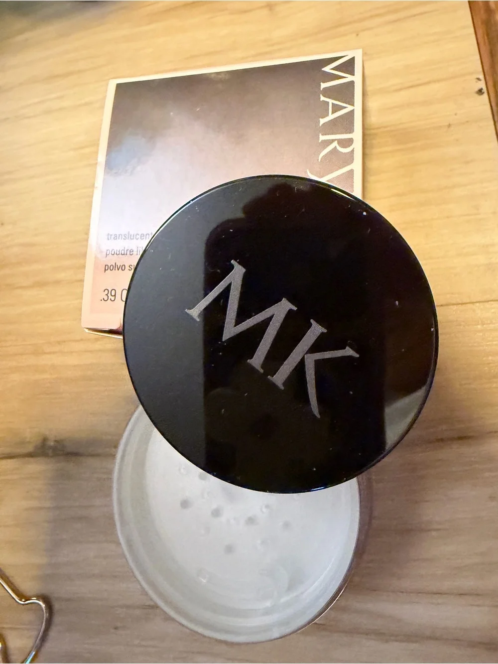 Mary Kay Translucent Loose Powder - New in package!